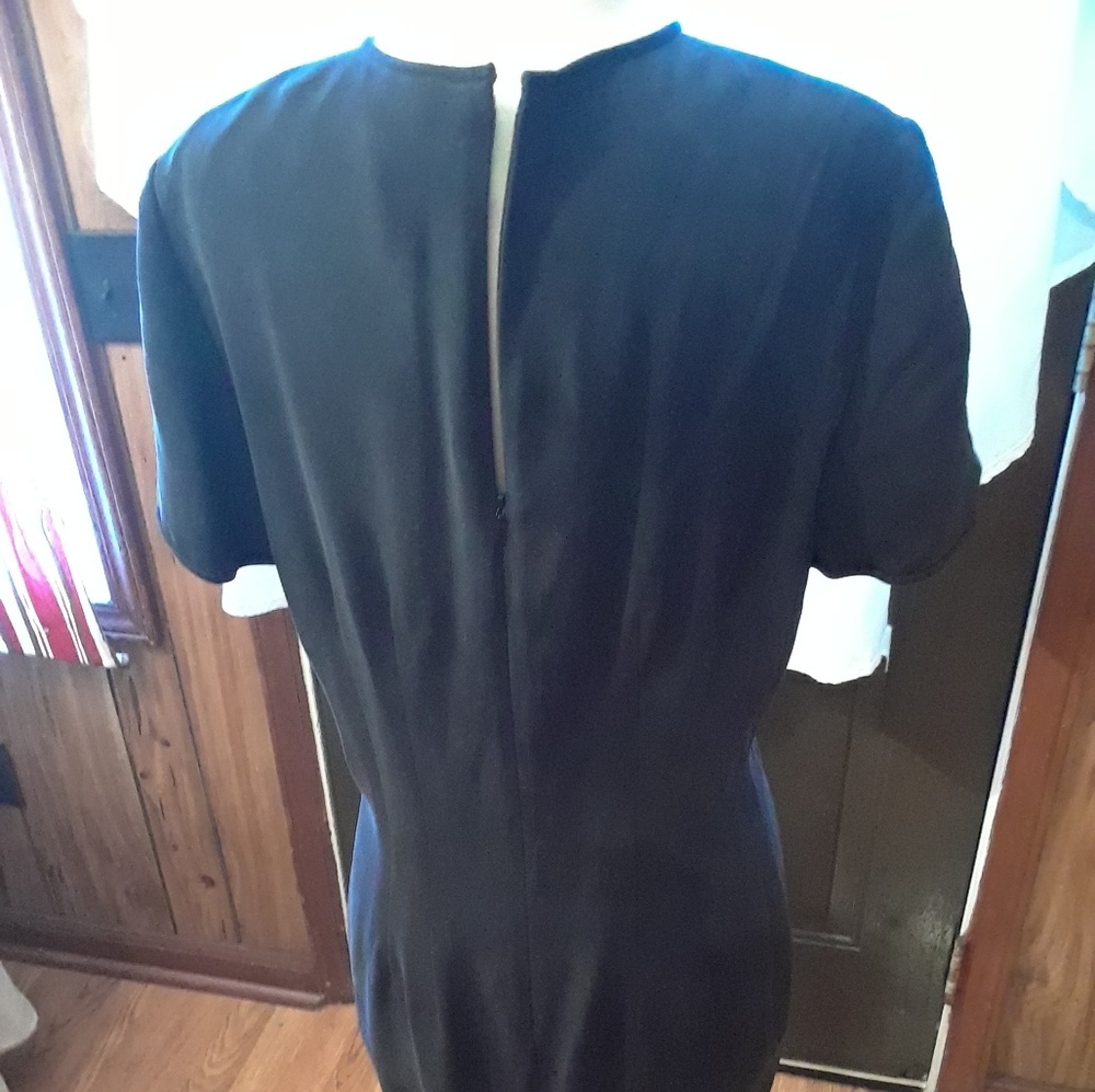 Dress - Picture 2 of 5